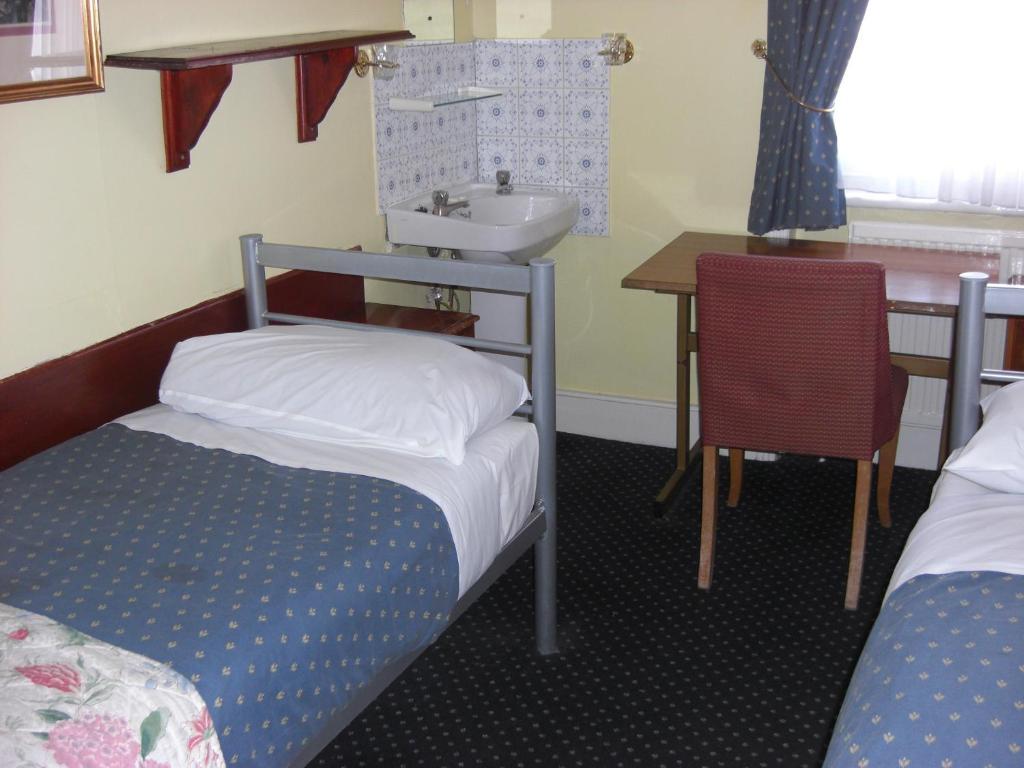 Albany Hotel London Room photo